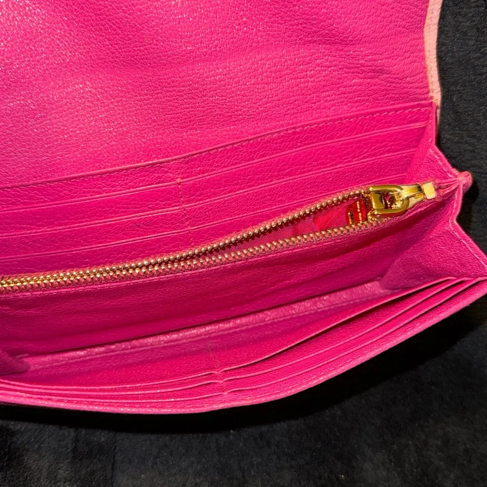 Miu Miu Pink Leather Wallet with Gold Logo - Picture 11 of 16
